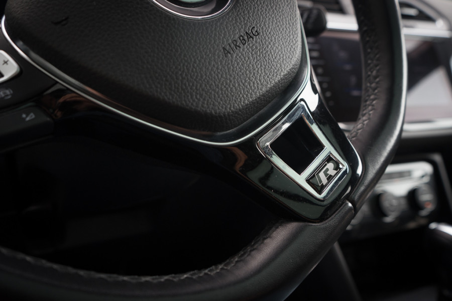 Volkswagen Tiguan Allspace 1.5 TSI Highline / R-line/ Virtual Cockpit/ Adaptive Cruise Control/ Panoramadak/ Trekhaak/ 110kW (150PK)