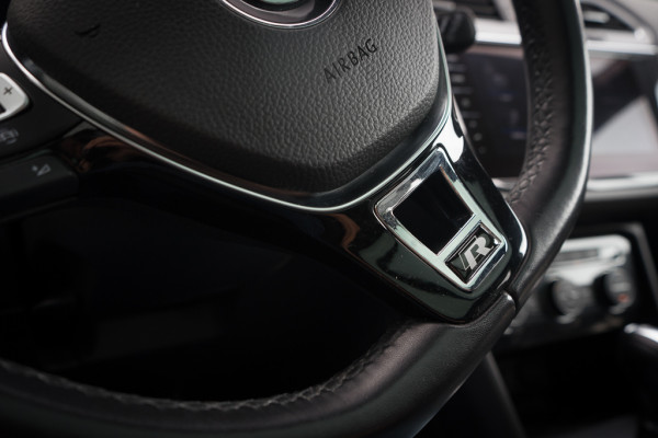 Volkswagen Tiguan Allspace 1.5 TSI Highline / R-line/ Virtual Cockpit/ Adaptive Cruise Control/ Panoramadak/ Trekhaak/ 110kW (150PK)