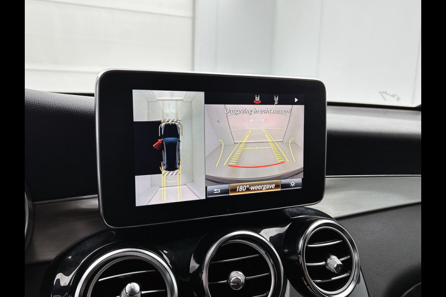 Mercedes-Benz GLC 250 4MATIC Business Solution AMG | Schuif/kanteldak | Treeplanken | 5 spaaks licht metalen velgen | Navigatie Parking support met camera achter | Inclusief 12 Maanden Garantie