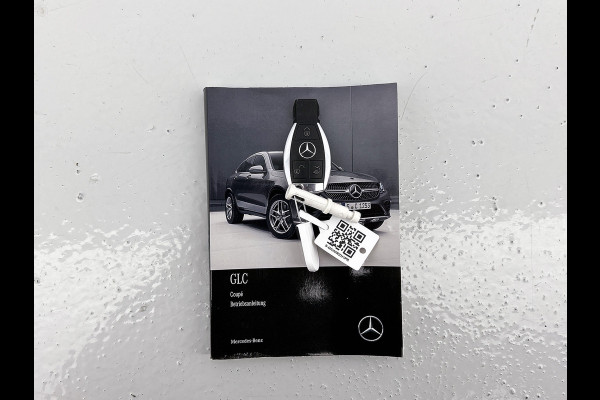 Mercedes-Benz GLC 250 4MATIC Business Solution AMG | Schuif/kanteldak | Treeplanken | 5 spaaks licht metalen velgen | Navigatie Parking support met camera achter | Inclusief 12 Maanden Garantie