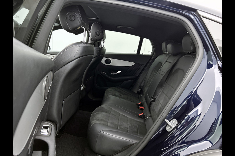 Mercedes-Benz GLC 250 4MATIC Business Solution AMG | Schuif/kanteldak | Treeplanken | 5 spaaks licht metalen velgen | Navigatie Parking support met camera achter | Inclusief 12 Maanden Garantie