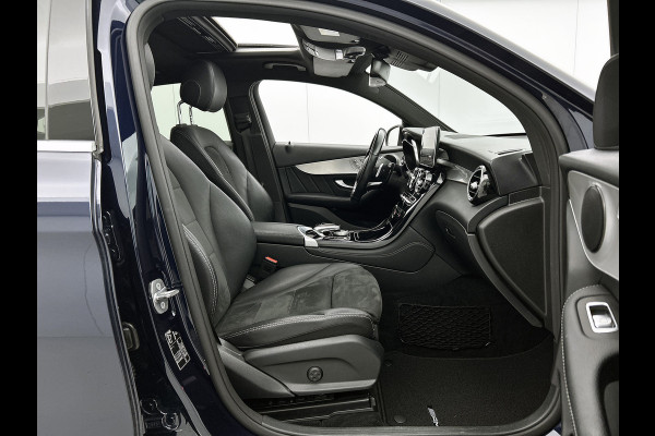 Mercedes-Benz GLC 250 4MATIC Business Solution AMG | Schuif/kanteldak | Treeplanken | 5 spaaks licht metalen velgen | Navigatie Parking support met camera achter | Inclusief 12 Maanden Garantie