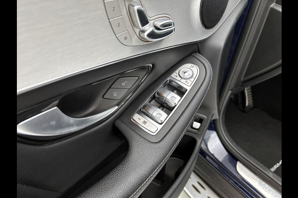Mercedes-Benz GLC 250 4MATIC Business Solution AMG | Schuif/kanteldak | Treeplanken | 5 spaaks licht metalen velgen | Navigatie Parking support met camera achter | Inclusief 12 Maanden Garantie