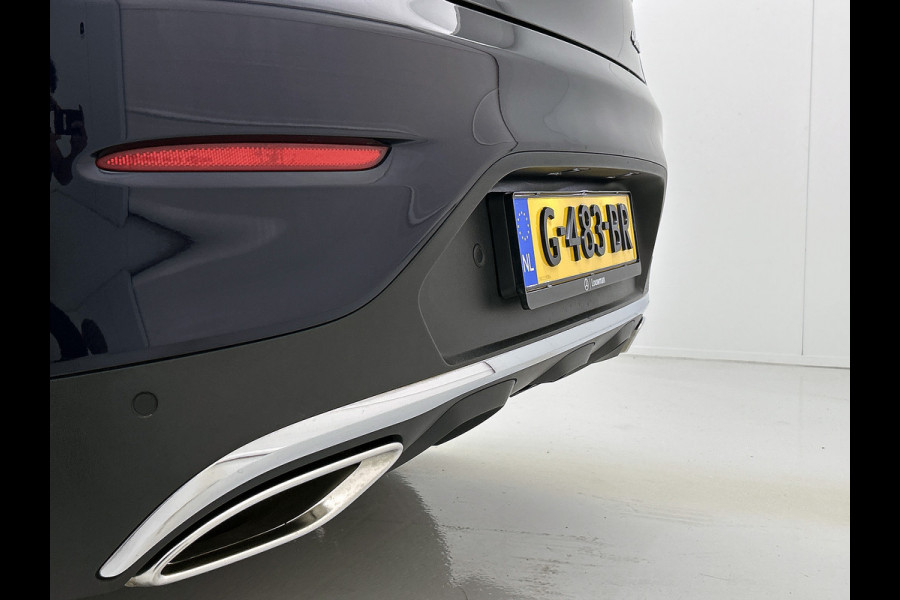 Mercedes-Benz GLC 250 4MATIC Business Solution AMG | Schuif/kanteldak | Treeplanken | 5 spaaks licht metalen velgen | Navigatie Parking support met camera achter | Inclusief 12 Maanden Garantie