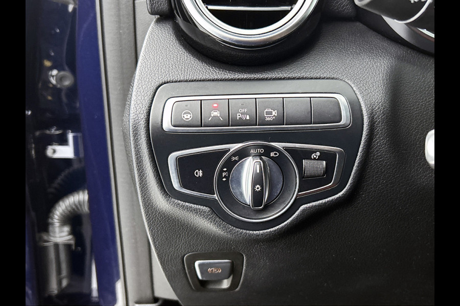 Mercedes-Benz GLC 250 4MATIC Business Solution AMG | Schuif/kanteldak | Treeplanken | 5 spaaks licht metalen velgen | Navigatie Parking support met camera achter | Inclusief 12 Maanden Garantie