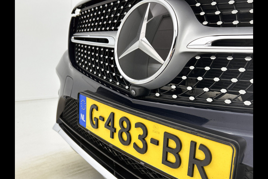 Mercedes-Benz GLC 250 4MATIC Business Solution AMG | Schuif/kanteldak | Treeplanken | 5 spaaks licht metalen velgen | Navigatie Parking support met camera achter | Inclusief 12 Maanden Garantie