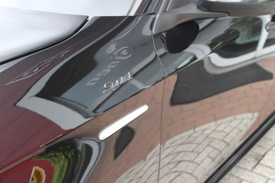 Alfa Romeo Giulietta 1.4 120PK TURBO SPRINT | LEDEREN BEKLEDING | AFNEEMBARE TREHAAK | ALL SEASON BANDEN | NAVIGATIE | CLIMATE CONTROL | CRUISE CONTROL | CARBON INTERIEUR AFWERKING | 18" LICHTMETALEN VELGEN | DAB+ RADIO | PARKEER SENSOREN |