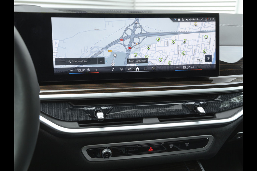 BMW X5 xDrive50e M-Sport - Pano - Trekhaak - Driving Ass Prof - Head-up - Harman Kardon