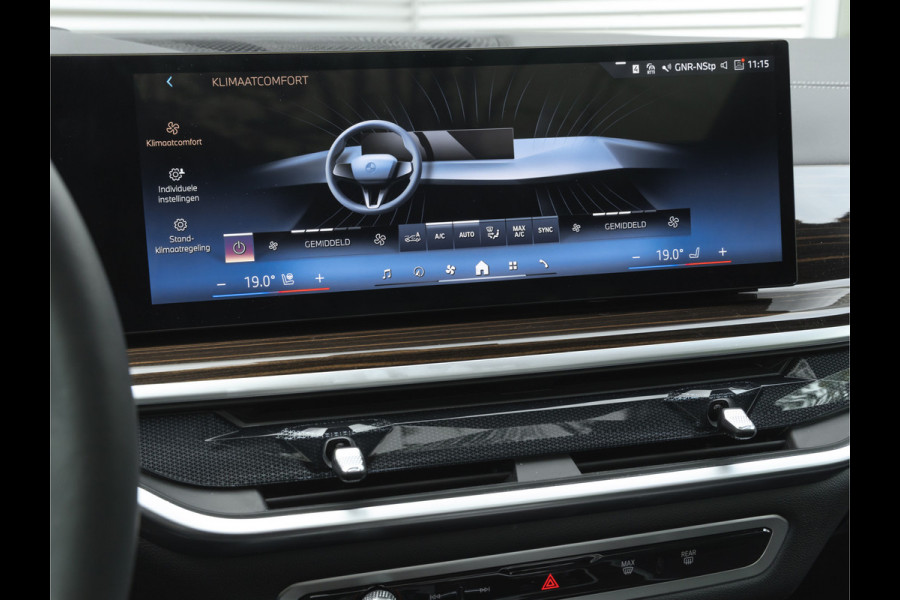 BMW X5 xDrive50e M-Sport - Pano - Trekhaak - Driving Ass Prof - Head-up - Harman Kardon