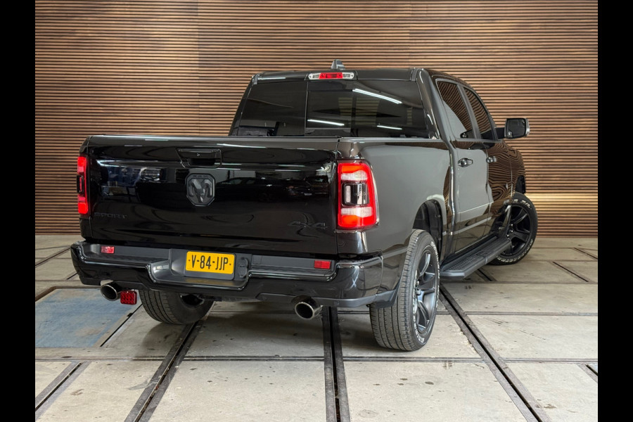 Dodge Ram 1500 5.7 V8 4x4 Crew Cab Sport | Full BLACK | Camera | ALPINE | Soft Cover | Apple Carplay | Cruise |