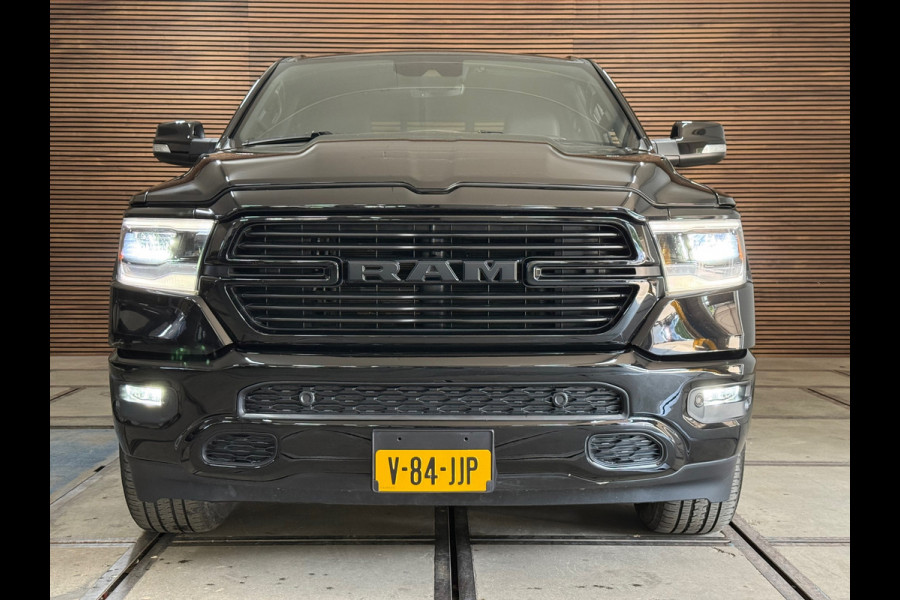 Dodge Ram 1500 5.7 V8 4x4 Crew Cab Sport | Full BLACK | Camera | ALPINE | Soft Cover | Apple Carplay | Cruise |