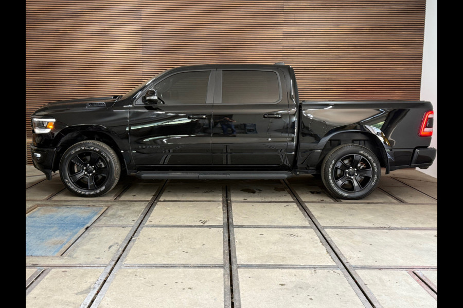 Dodge Ram 1500 5.7 V8 4x4 Crew Cab Sport | Full BLACK | Camera | ALPINE | Soft Cover | Apple Carplay | Cruise |