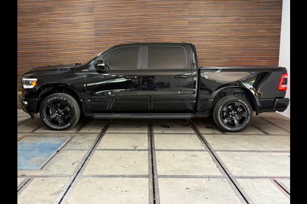 Dodge Ram 1500 5.7 V8 4x4 Crew Cab Sport | Full BLACK | Camera | ALPINE | Soft Cover | Apple Carplay | Cruise |