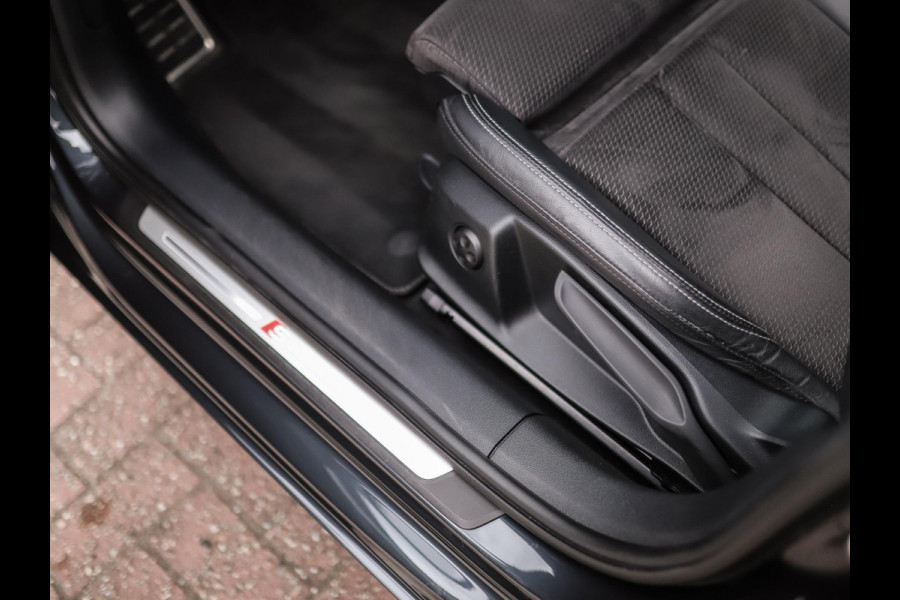 Audi A4 Avant 1.4 TFSI Sport S line black edition | Keyless | Pano | Camera | Stoelverw.