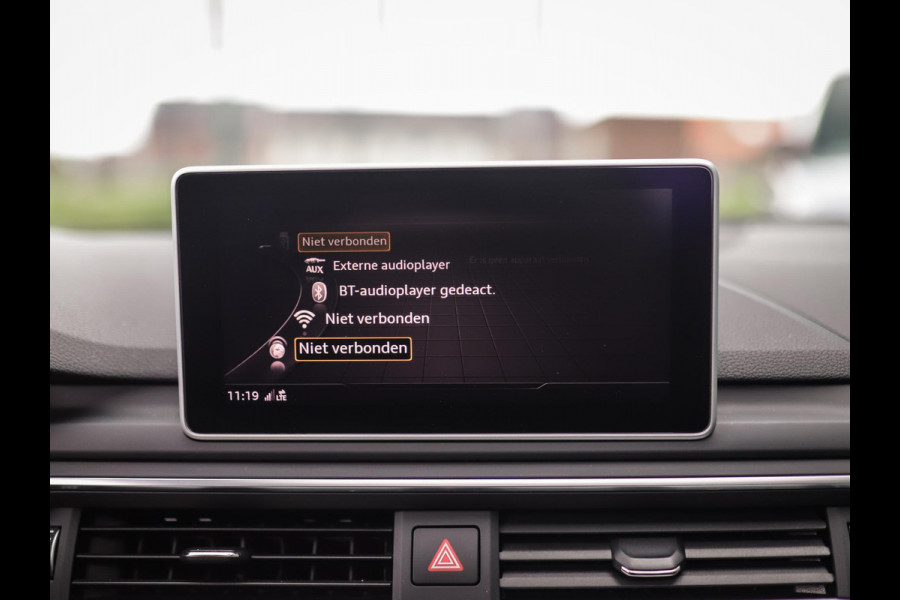 Audi A4 Avant 1.4 TFSI Sport S line black edition | Keyless | Pano | Camera | Stoelverw.