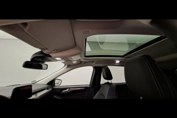 Ford Kuga 2.5 PHEV Titanium 225pk | Driver Assistance pack | Winterpack | Wegklapbare trekhaak | Panoramadak | AGR Stoelen | Technology pack | 18 inch Licht metaal | All Weather Banden