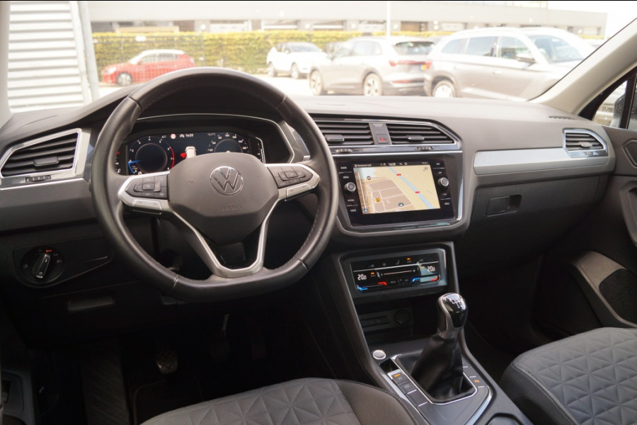 Volkswagen Tiguan 1.5 TSI Life Business -LED-ECC-ECC-PDC-