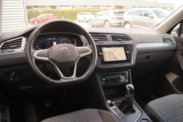 Volkswagen Tiguan 1.5 TSI Life Business -LED-ECC-ECC-PDC-