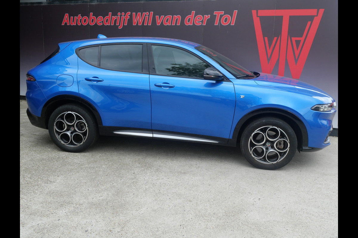 Alfa Romeo Tonale 1.3T PHEV Ti | A.C.C. | LED | ELEK KLEP | CAMERA | 280 PK | BTW-AUTO!! Alfa Romeo Tonale 1.3T PHEV Ti | A.C.C. | LED | ELEK KLEP | CAMERA | 280 PK | BTW-AUTO!!