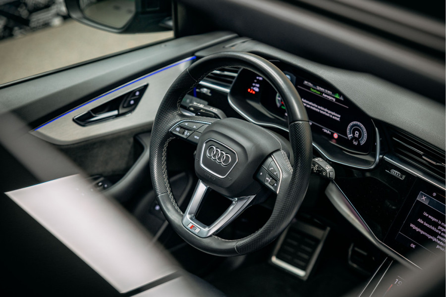Audi Q8 55 TFSI e quattro Pro Line Advanced Volle Q8 Met RSQ8 optic 23"