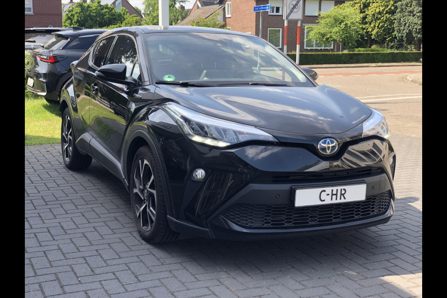 Toyota C-HR 2.0 Hybrid Style | Dodehoekherkenning, Parkeersensoren, Stoel + Stuurverwarming, 18 inch, Keyless