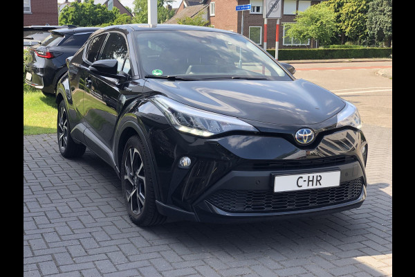 Toyota C-HR 2.0 Hybrid Style | Dodehoekherkenning, Parkeersensoren, Stoel + Stuurverwarming, 18 inch, Keyless