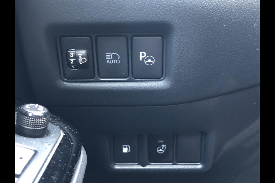 Toyota C-HR 2.0 Hybrid Style | Dodehoekherkenning, Parkeersensoren, Stoel + Stuurverwarming, 18 inch, Keyless