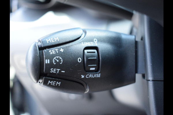 Citroën C3 Aircross 1.2 PureTech S&S Shine SCHUIF - KANTELDAK |