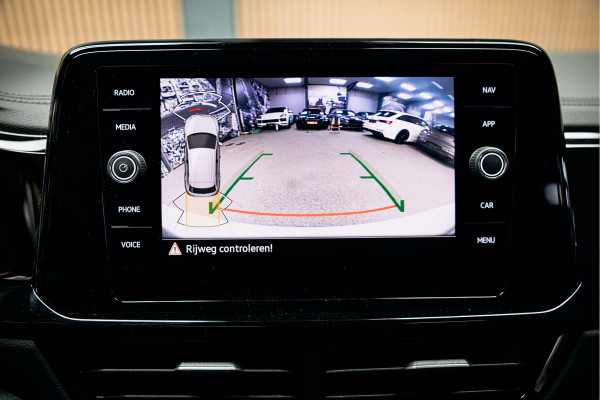 Volkswagen T-Roc 1.5 TSI R-Line Edition Vol uitgevoerde T-roc R-line