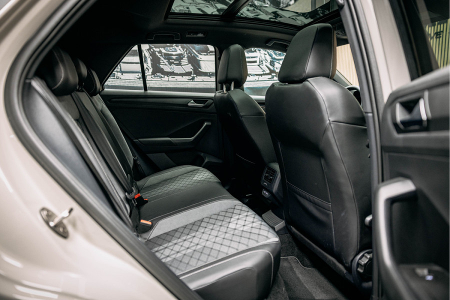 Volkswagen T-Roc 1.5 TSI R-Line Edition Vol uitgevoerde T-roc R-line