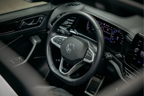 Volkswagen T-Roc 1.5 TSI R-Line Edition Goed uitgevoerde T-Roc face lift R-line