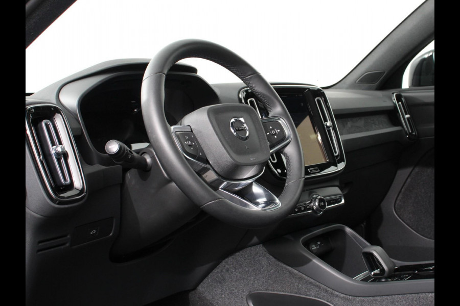 Volvo C40 Single Motor Plus 69 kWh | Panoramadak | Navigatie | Camera | Climate Control | Adaptive Cruise Control | Keyless entry&go