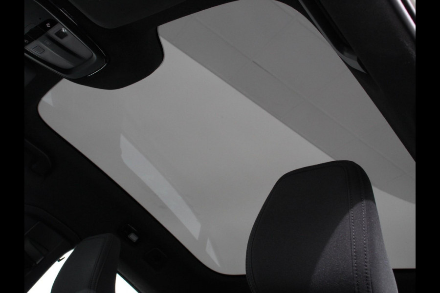 Volvo C40 Single Motor Plus 69 kWh | Panoramadak | Navigatie | Camera | Climate Control | Adaptive Cruise Control | Keyless entry&go