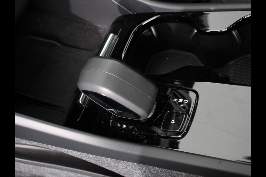Volvo C40 Single Motor Plus 69 kWh | Panoramadak | Navigatie | Camera | Climate Control | Adaptive Cruise Control | Keyless entry&go