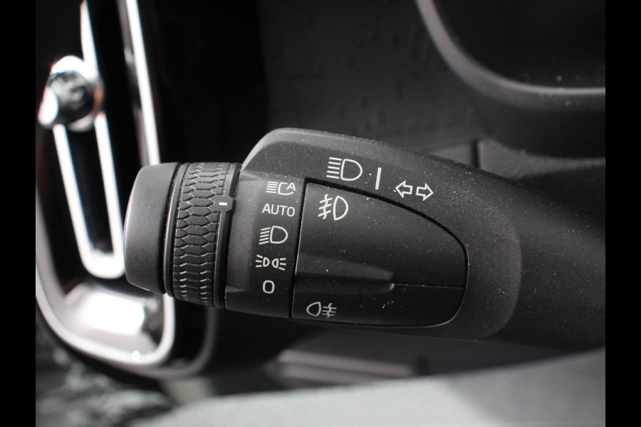 Volvo C40 Single Motor Plus 69 kWh | Panoramadak | Navigatie | Camera | Climate Control | Adaptive Cruise Control | Keyless entry&go