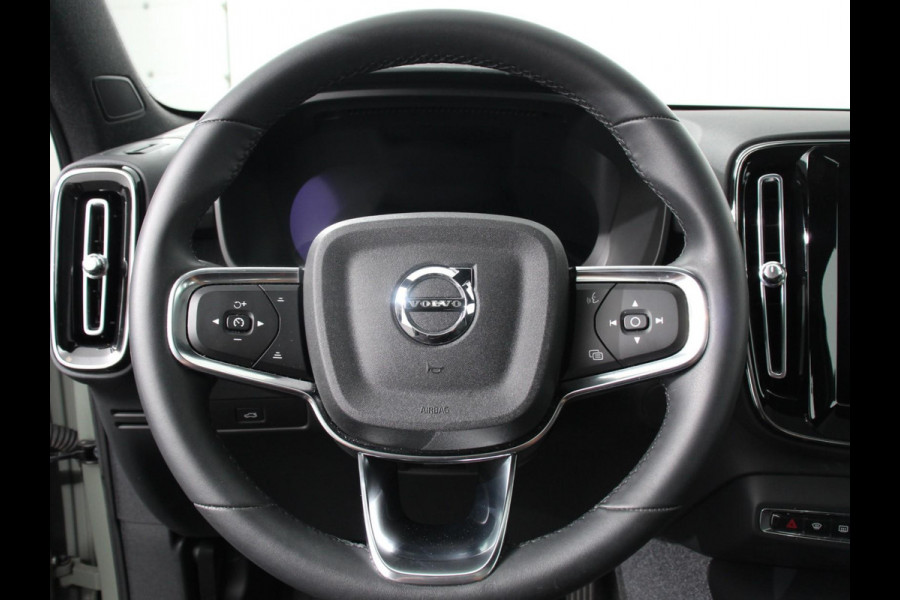 Volvo C40 Single Motor Plus 69 kWh | Panoramadak | Navigatie | Camera | Climate Control | Adaptive Cruise Control | Keyless entry&go