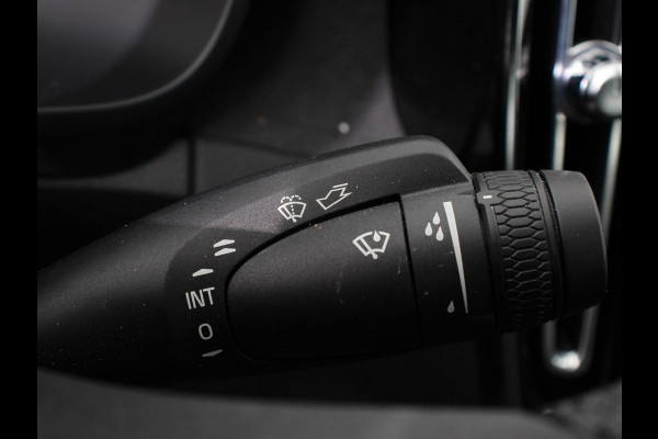 Volvo C40 Single Motor Plus 69 kWh | Panoramadak | Navigatie | Camera | Climate Control | Adaptive Cruise Control | Keyless entry&go
