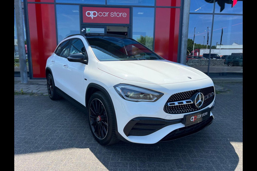 Mercedes-Benz GLA 250 e AMG Line
