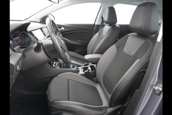 Opel Grandland X T 131pk 360Camera Navi 1/2Leer Apple/Android Usb Bluetooth CruiseControl Pdc Dab Ecc Tel. Isofix Mistlampen Blindspot Lane-dep. Bordherk. Licht-/Zichtpakket Elek.Inkl.spiegels Elek.Ramen Led 17''LM 1.2 Turbo Business Elegance NL-auto! B- klasse EURO 6 Origin.NLse auto
