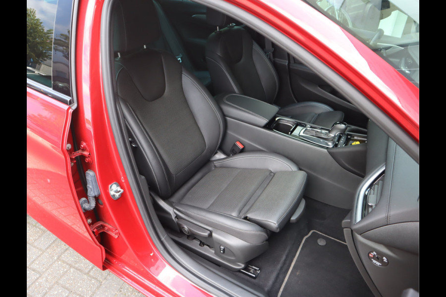 Opel Insignia Grand Sport 2.0 Turbo 200 PK Business Elegance Automaat