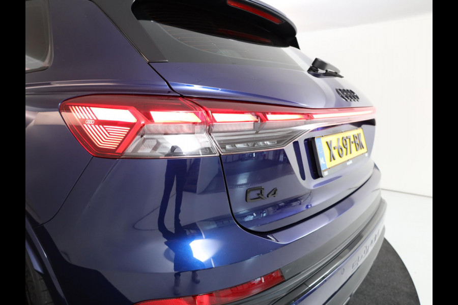Audi Q4 e-tron 40 S edition 77 kWh 20'LM-velgen|Camera| stoelen verwarmd|  Int.voorverwarming|