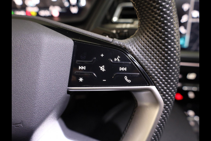 Audi Q4 e-tron 40 S edition 77 kWh 20'LM-velgen|Camera| stoelen verwarmd|  Int.voorverwarming|