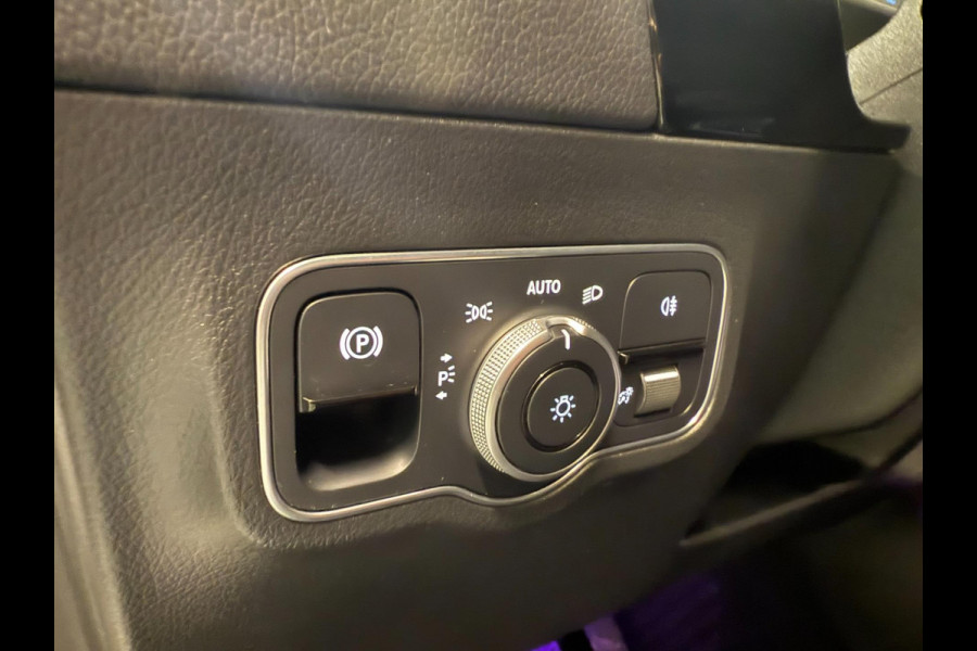 Mercedes-Benz B-Klasse 250 e Business Solution PANO/SFEERVERL/BURMESTER/V-COCKPIT/DAB/CARPLAY/CAM///