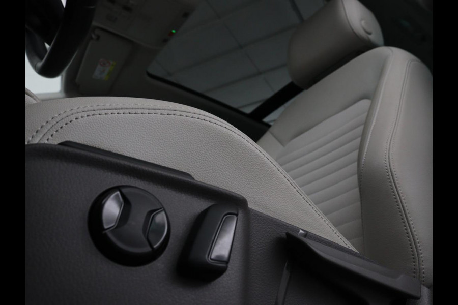 Volkswagen Passat 1.4 TSI GTE | Panoramadak | Stoelverwarming | Leder/Alcantara | Camera | Carplay | Adaptive cruise | Matrix LED | Massage | Navigatie