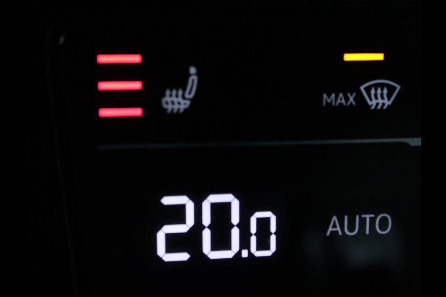 Volkswagen Passat 1.4 TSI GTE | Panoramadak | Stoelverwarming | Leder/Alcantara | Camera | Carplay | Adaptive cruise | Matrix LED | Massage | Navigatie