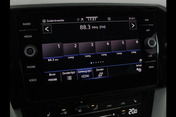 Volkswagen Passat 1.4 TSI GTE | Panoramadak | Stoelverwarming | Leder/Alcantara | Camera | Carplay | Adaptive cruise | Matrix LED | Massage | Navigatie