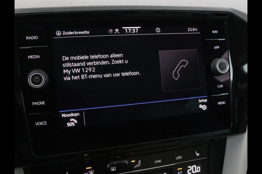 Volkswagen Passat 1.4 TSI GTE | Panoramadak | Stoelverwarming | Leder/Alcantara | Camera | Carplay | Adaptive cruise | Matrix LED | Massage | Navigatie
