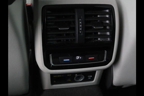 Volkswagen Passat 1.4 TSI GTE | Panoramadak | Stoelverwarming | Leder/Alcantara | Camera | Carplay | Adaptive cruise | Matrix LED | Massage | Navigatie