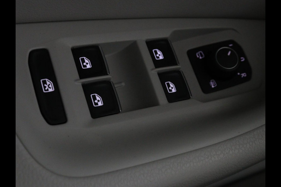 Volkswagen Passat 1.4 TSI GTE | Panoramadak | Stoelverwarming | Leder/Alcantara | Camera | Carplay | Adaptive cruise | Matrix LED | Massage | Navigatie