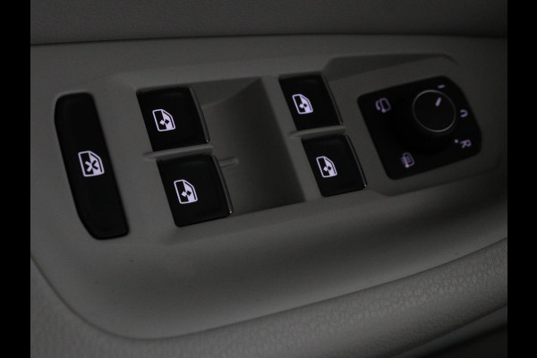 Volkswagen Passat 1.4 TSI GTE | Panoramadak | Stoelverwarming | Leder/Alcantara | Camera | Carplay | Adaptive cruise | Matrix LED | Massage | Navigatie